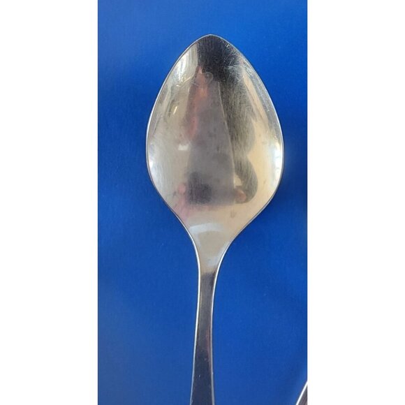 Vintage SSS by Oneida Stainless Flatware Our Rose Soup Spoon x 4 A - Picture 4 of 4